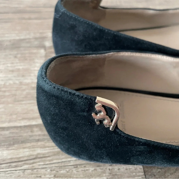 Tory Burch Black Suede Elizabeth pointy toe flats Sz  7 - Picture 10 of 10